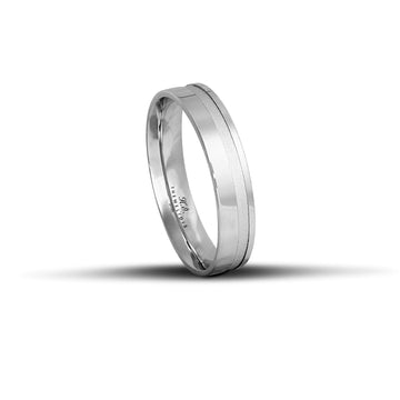 Λευκόχρυσες βέρες γάμου 4.5mm με λουστρέ φινίρισμα και ματ γραμμή, minimal σχεδίασης και διαχρονικής κομψότητας.